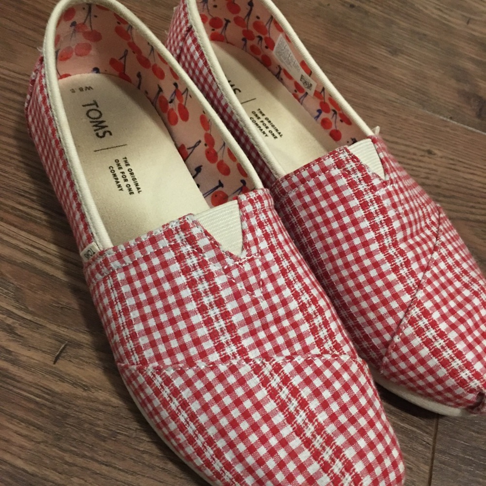 Toms